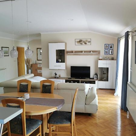 Apartments Tutina Bibinje Bagian luar foto