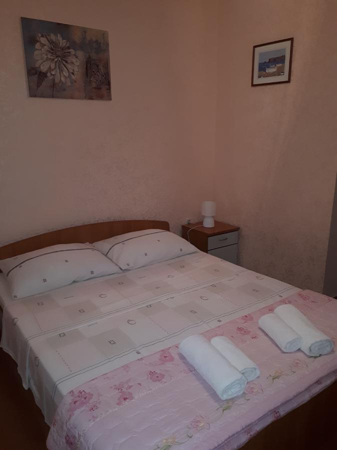 Apartments Tutina Bibinje Bagian luar foto