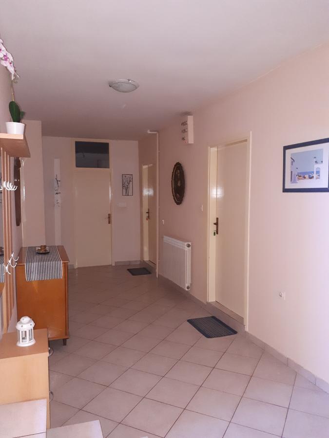 Apartments Tutina Bibinje Bagian luar foto
